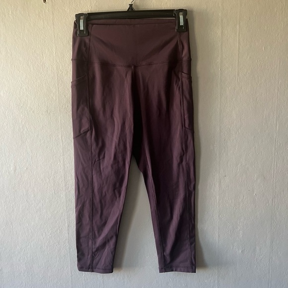 Zyia Active Cropped Maroon Pocket Leggings Size S - Picture 1 of 7